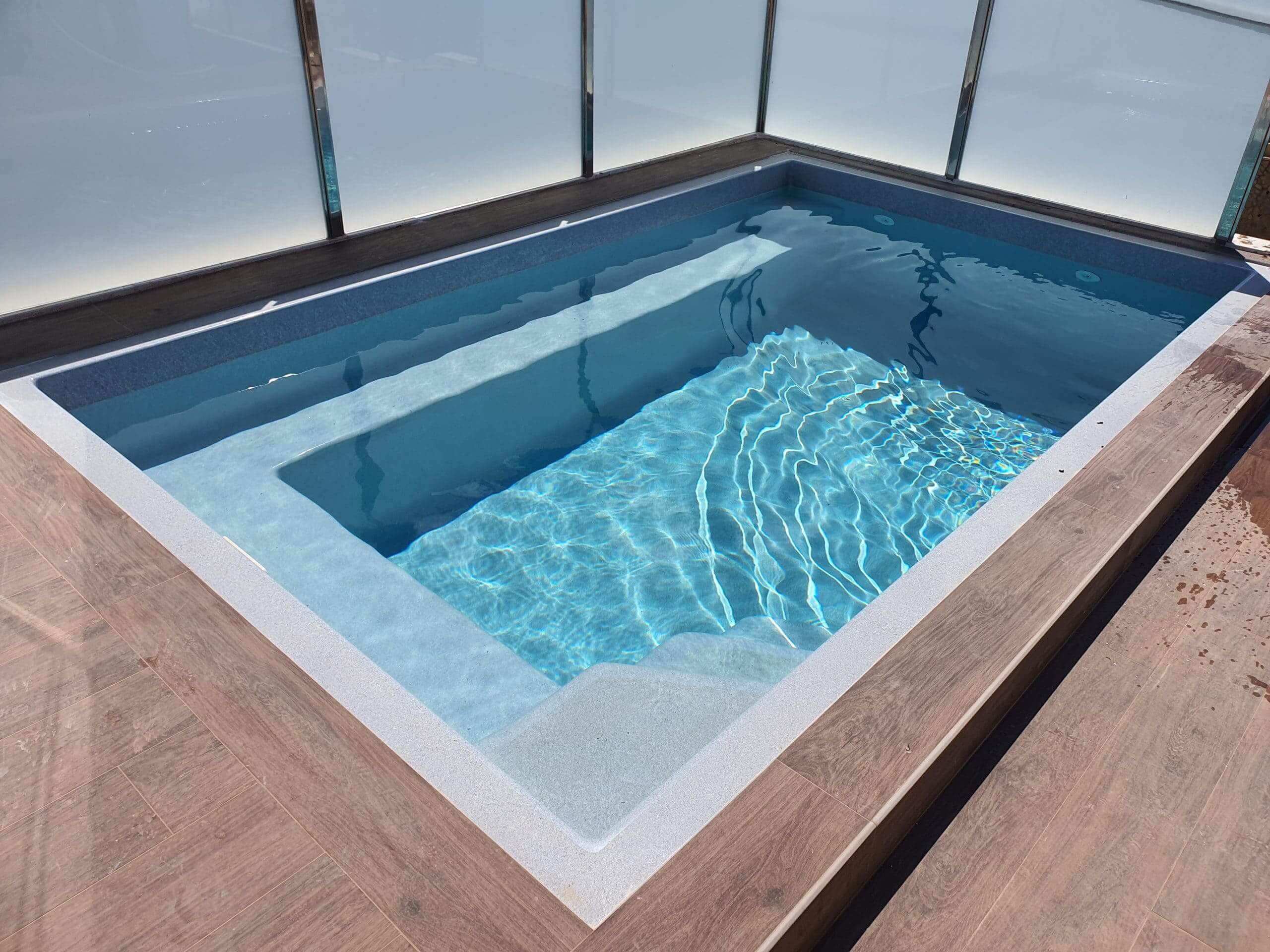 4x2 fibreglass or polyester pools